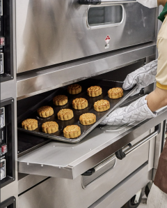 QNVN FOOD CAM KẾT PHỤC VỤ CHUYÊN NGHIỆP, TRÁCH NHIỆM